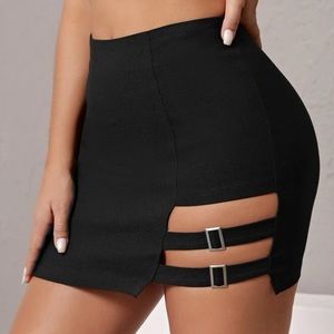 Buckle strap mink skirt